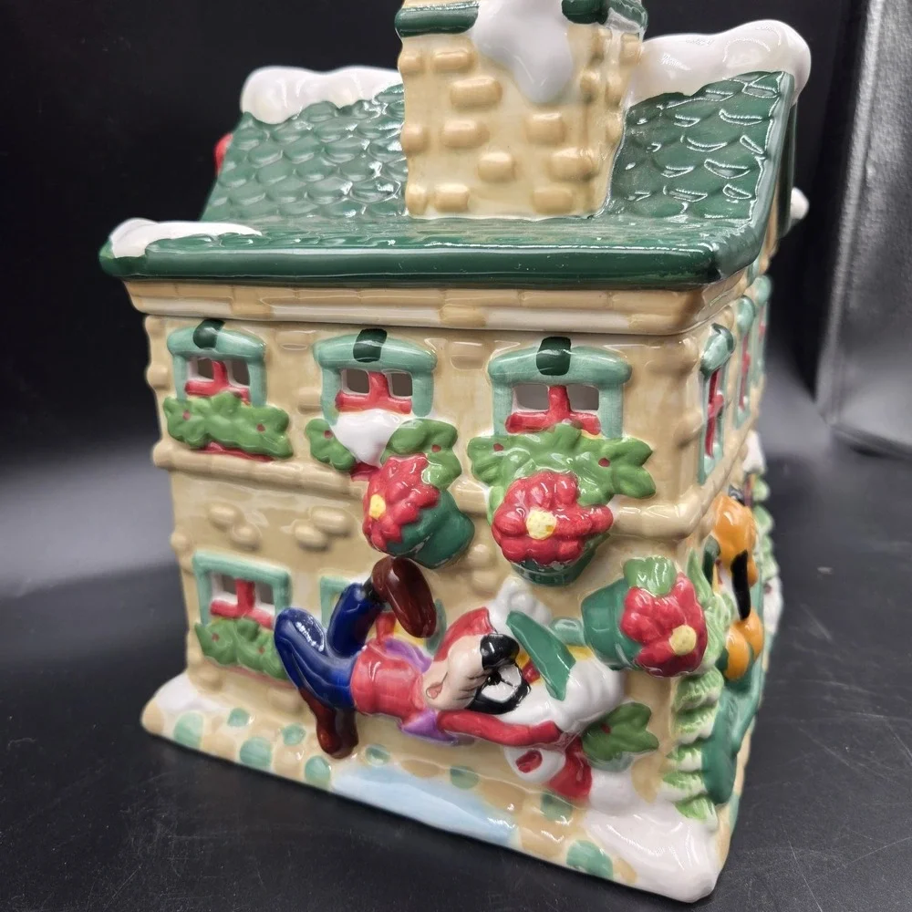 Vtg Disney Welcomes 2000 Mickey &‎ Friends Cookie Jar or Votive Light House Y2k